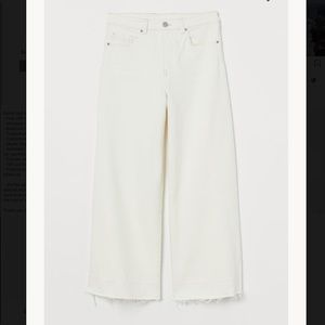 Wide leg high waisted jeans!